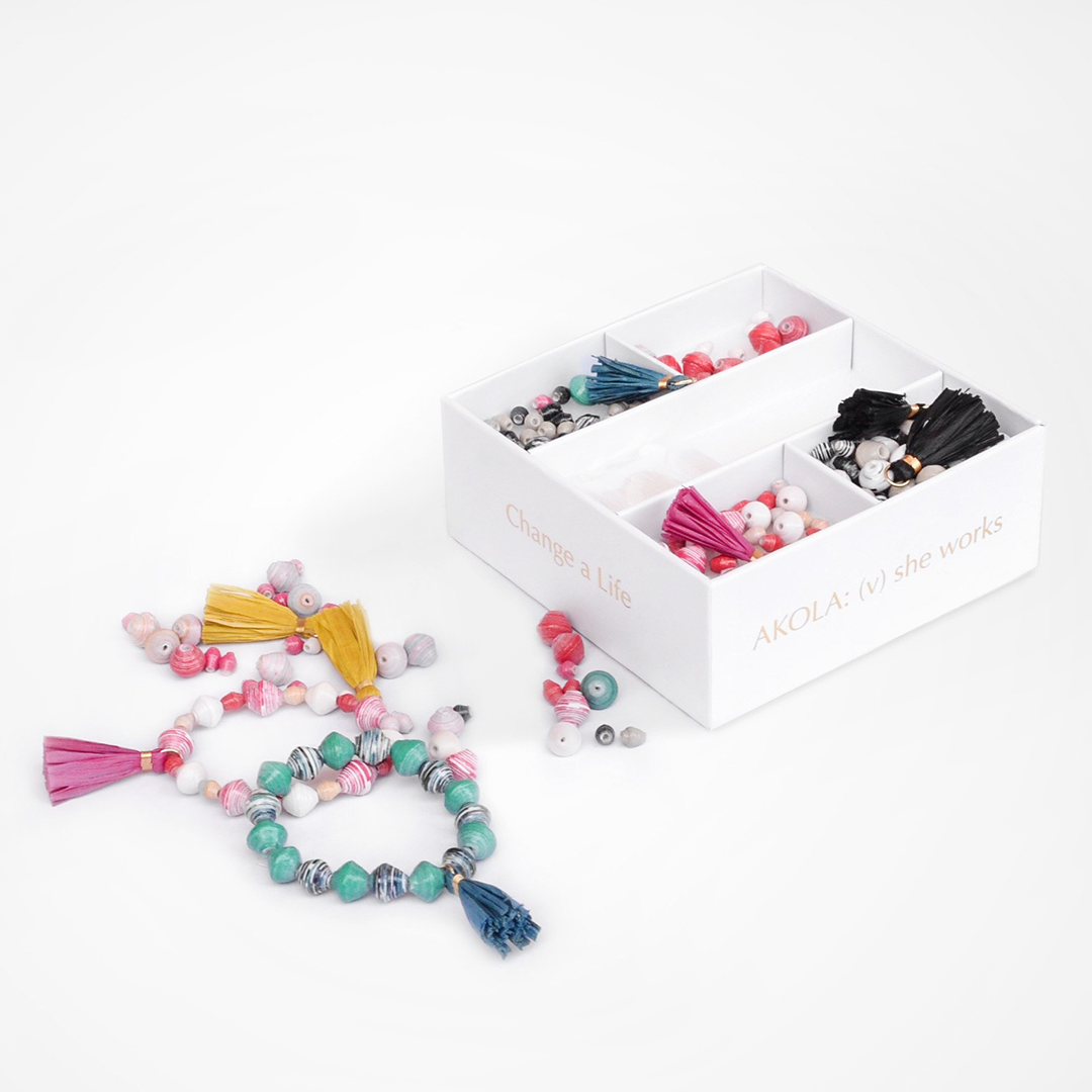 Karatasi DIY Bracelet Kit in Rainbow