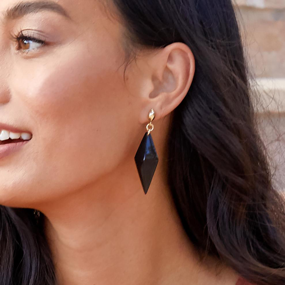 Naunet Geometric Drop Earring